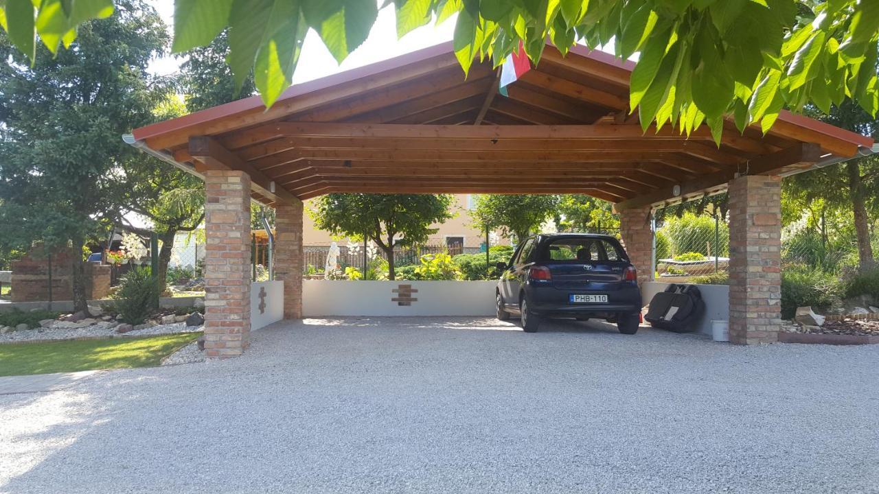 Gyoengyvirag Apartman Keszthely Exterior photo