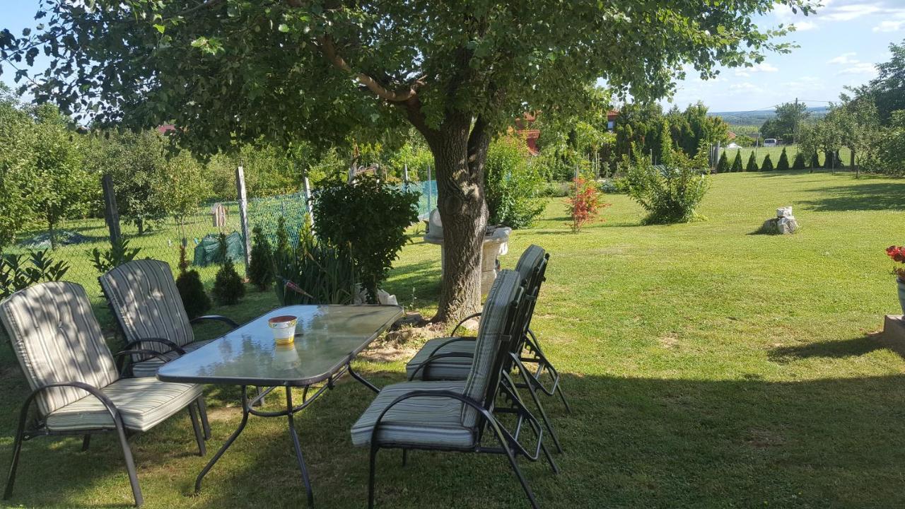 Gyoengyvirag Apartman Keszthely Exterior photo