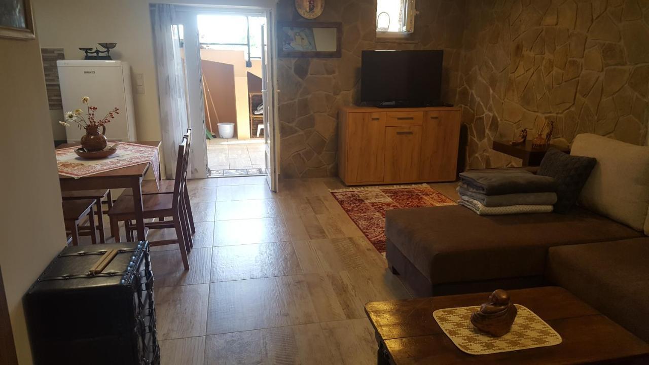 Gyoengyvirag Apartman Keszthely Exterior photo